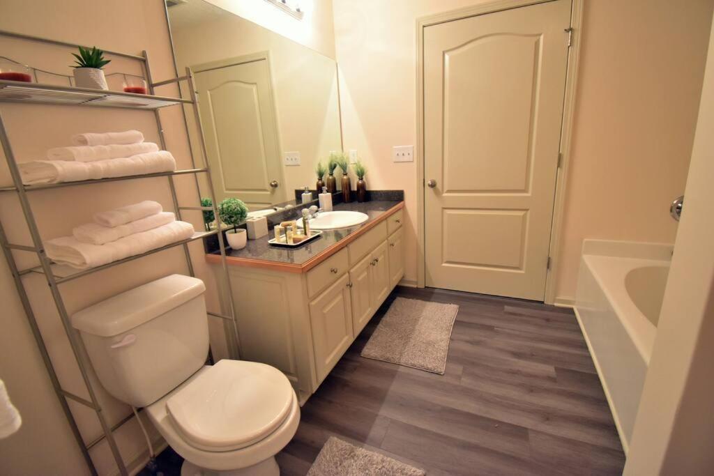 Cozy Renovated Winder Townhouse Traveller Awards 2025 Winner Eksteriør bilde